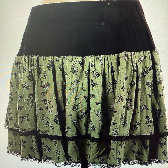 Thorn and Fable Tiered Skirt Olive Green and Black NWT Size Medium - Picture 2 of 7